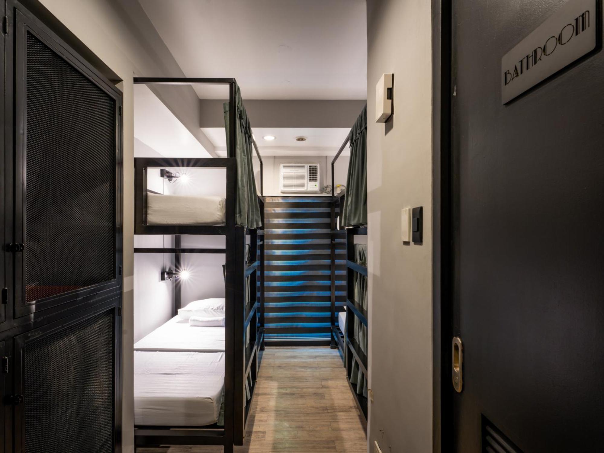 Albergue Mad Monkey Manila Makati City Exterior foto