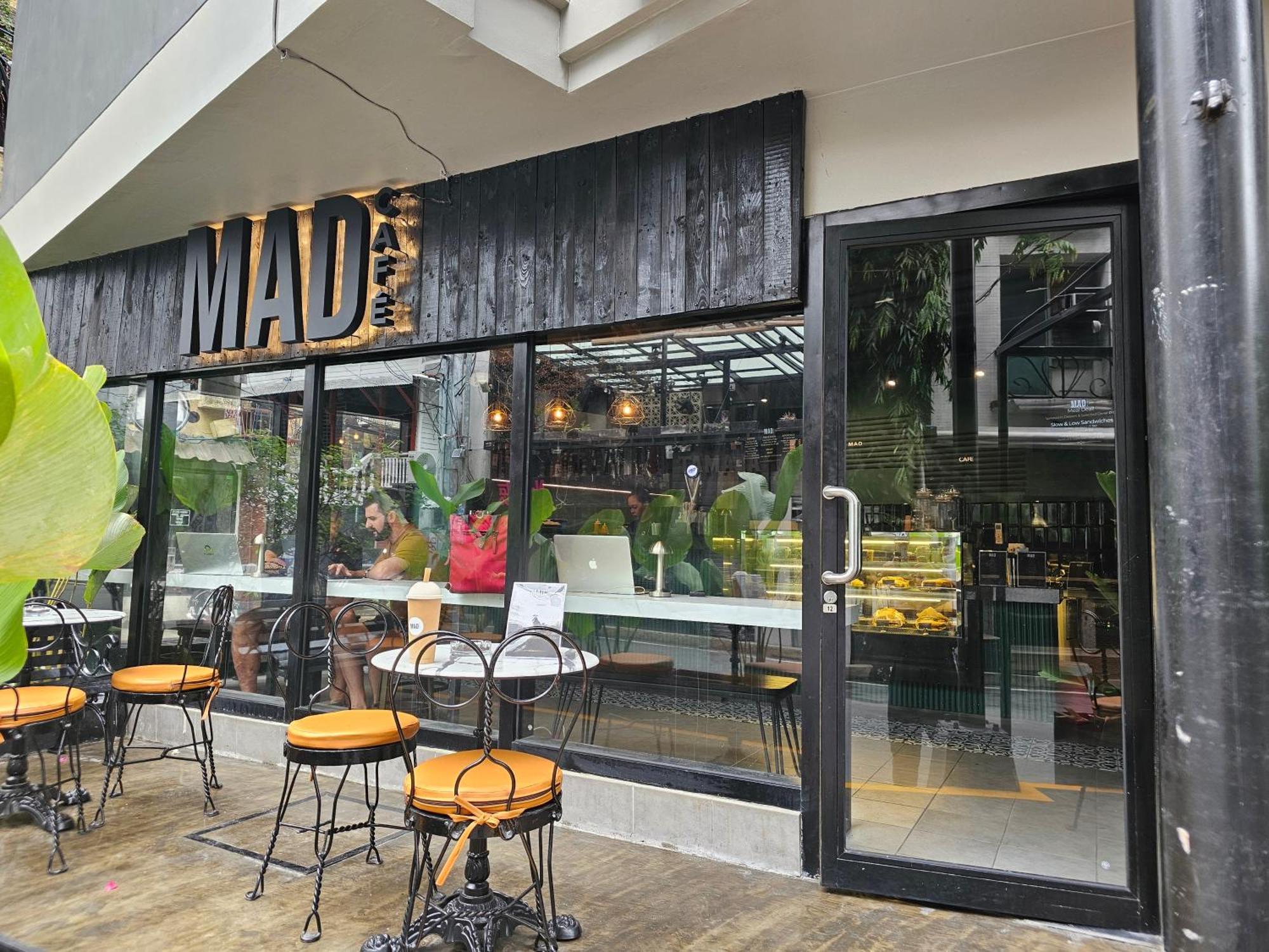 Albergue Mad Monkey Manila Makati City Exterior foto